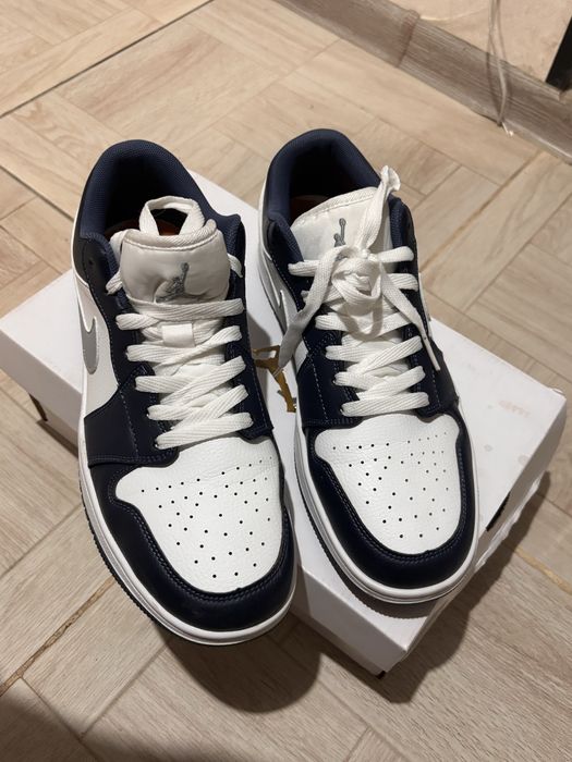 Nike Jordan.