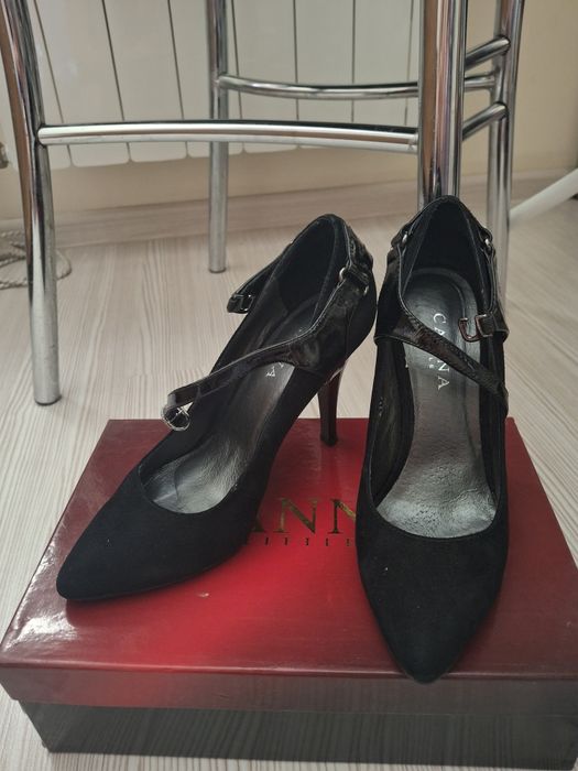 Продается Женская обувь