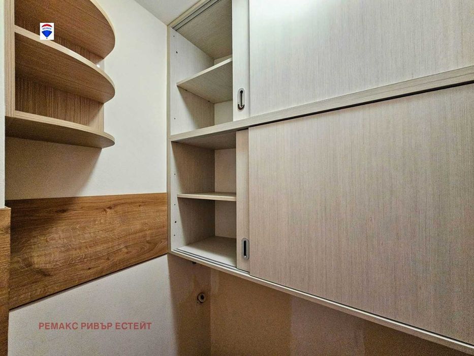 Дава се под наем Тристаен апартамент в Русе, Широк център - 125 кв.м за 408 € - Снимка #9