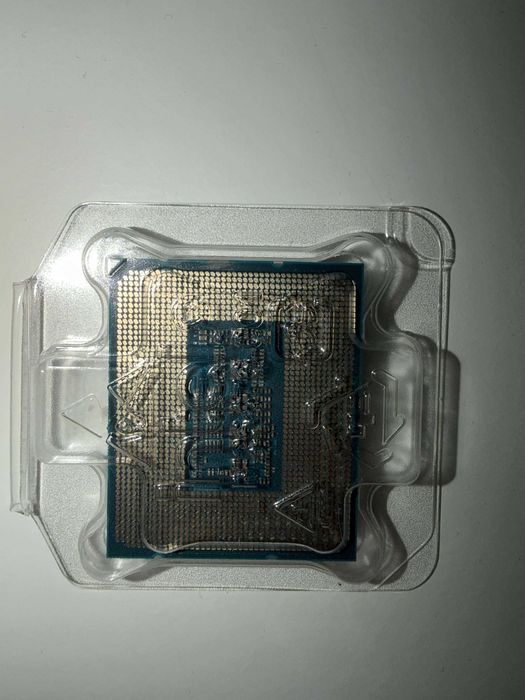 Intel 13th gen i7-13700K F DDR4/DDR5 + contact frame / Garantie 2028