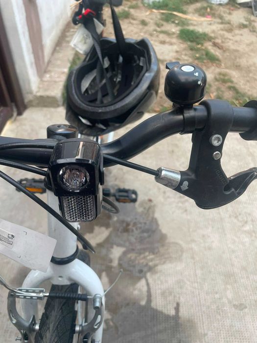 2 biciclete la fel castigate la un concurs pentru copii/cumperi 1 bicicleta 750/ cumperi 2 biciclete 700 de lei o bicicleta/am pus mai multe nr de tel