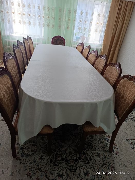 Стол стульясымен сатылады