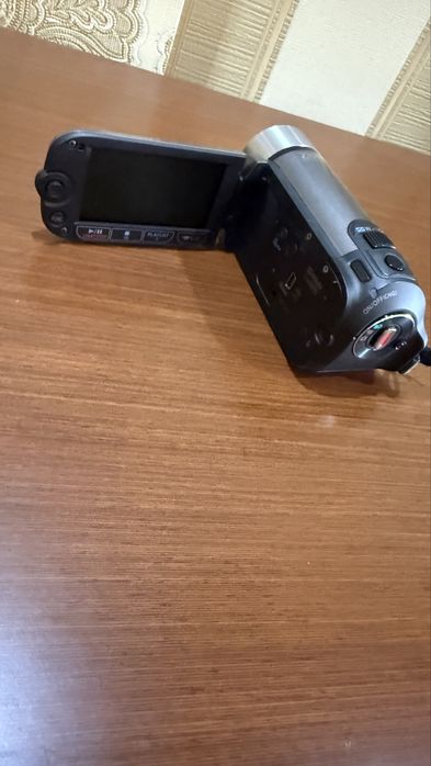 Видеокамера Canon сотилади