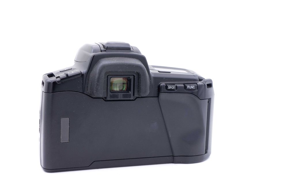 Aparat foto film Minolta Dynax 5xi cu Minolata xi 28-80mm f4-5.6