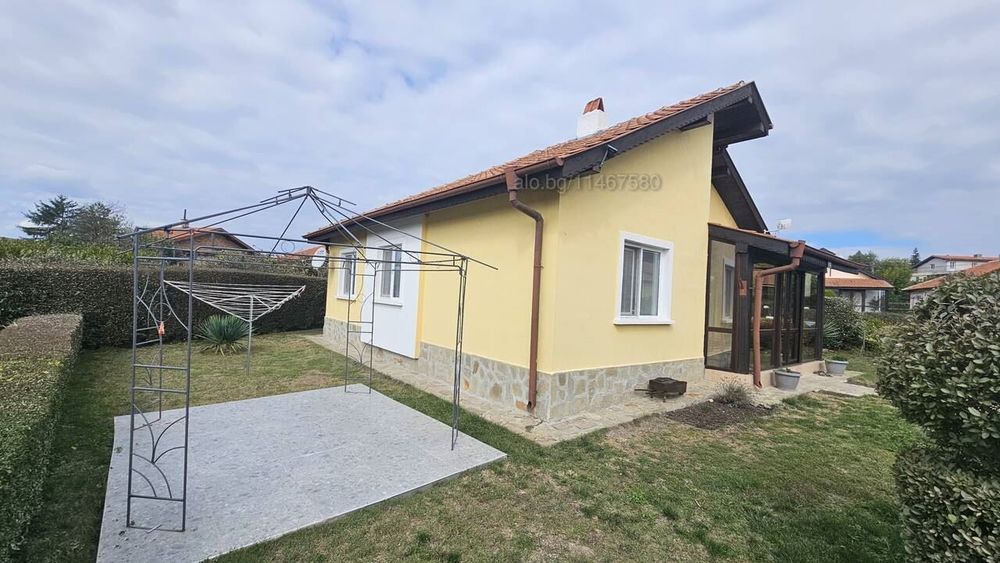 Къща в Бургас, област-с.Брястовец