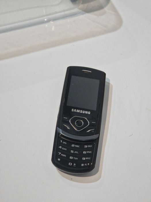Telefon pe sina perfect funcțional
