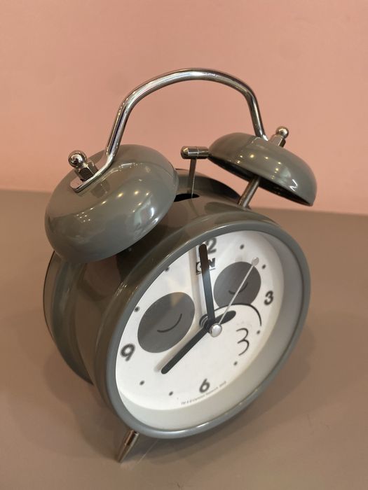 Будильник с персонажем Пандой