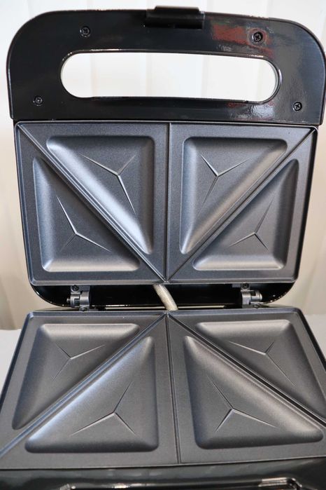 Сандвич грил Fagor 750W – Подвижни плочи, незалепващо покритие