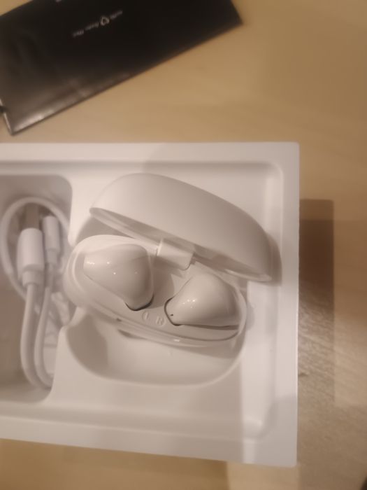 Здравейте, продавам безжични слушалки ttec