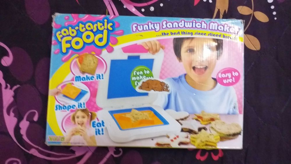 Детски разнообразни играчки в кутии и др.-25-40лв.