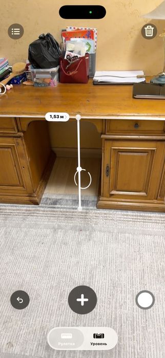 Письменный стол из дерева