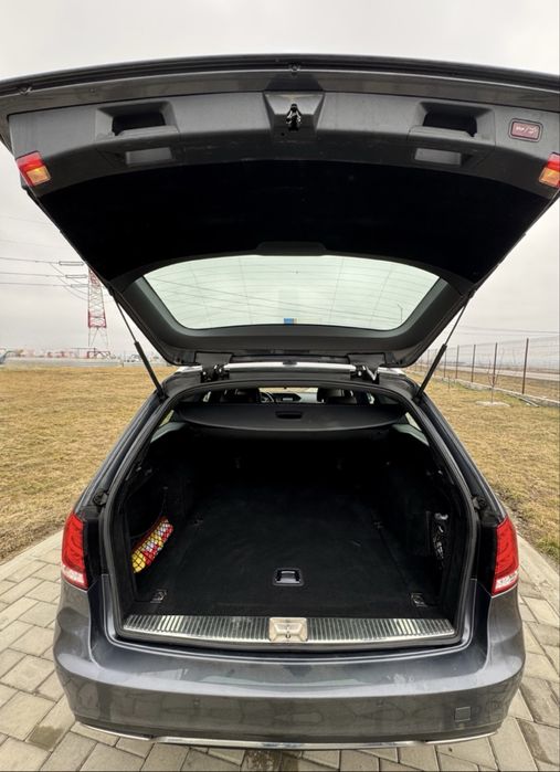 Mercedes Benz E300 Hybrid