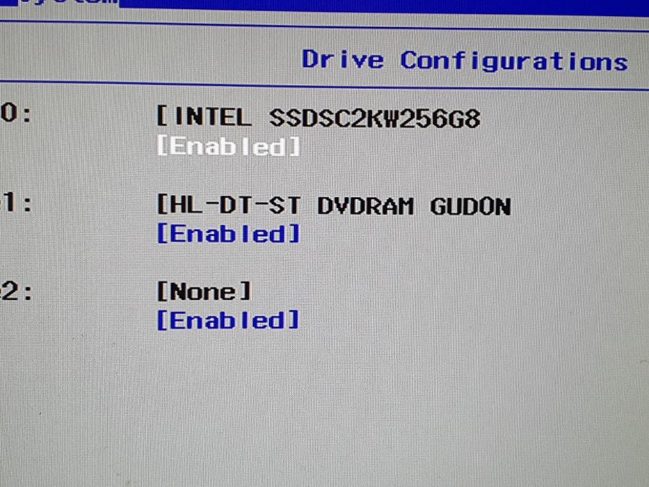 Laptop Fujitsu made in japan, i5 gen.6, 8gb ram, ssd256gb, dvd, fullhd