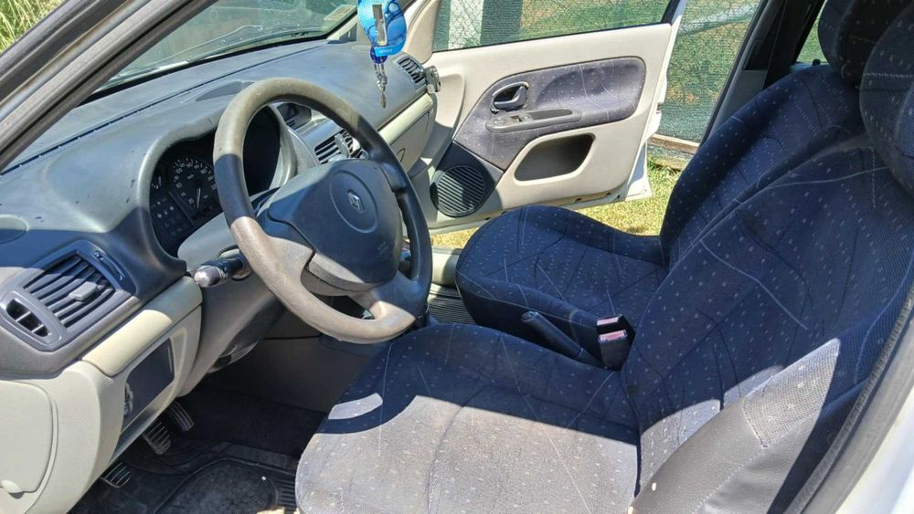 Продавам Рено клио 2002 г.