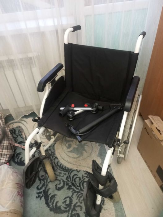 Инвалидное кресло