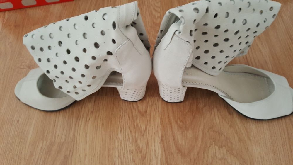 Vand cisme piele intoarsa noi Comart masura 37