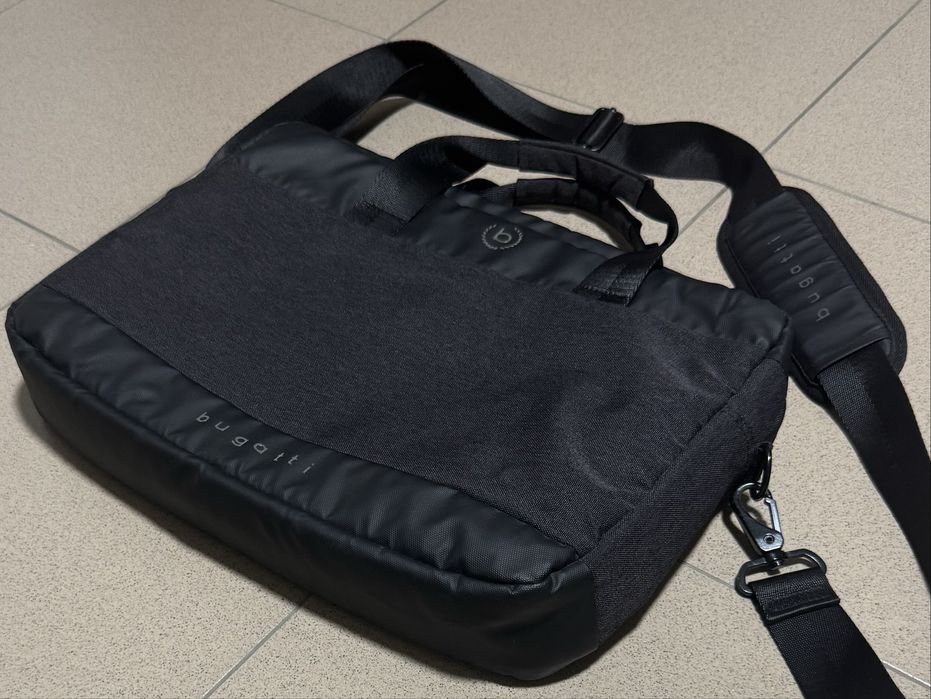 Geanta Bugatti pentru laptop