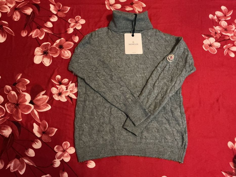 Bluza dama moncler cu guler