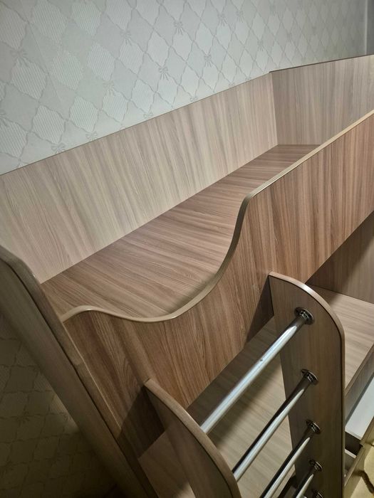 Кровать двухярусная