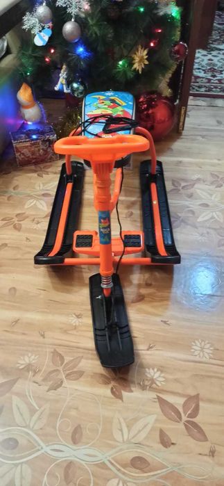 Детский снегокат NIKA