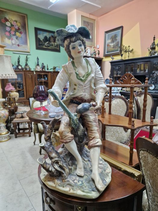 Страхотна голяма антикварна италианска фигура статуетка Capodimonte