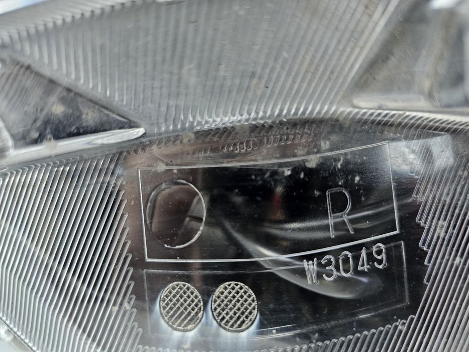 Far dreapta cu Led Toyota Rav4
