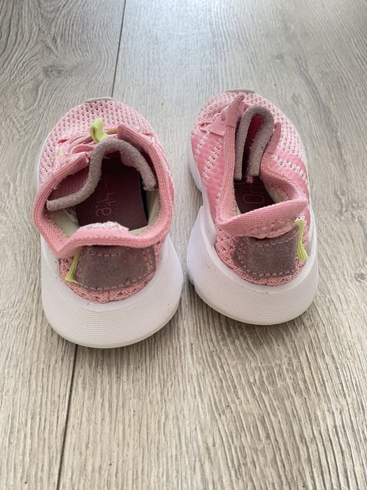 Adidasi adidas marime 21