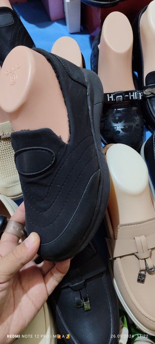 Liza Arzamasovaning oyoqlari va oyoqlari fetishlari