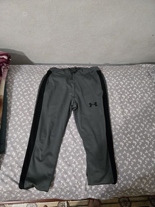 Спортивный костюм Under Armour (Оригинал) 

Продам оригиналь