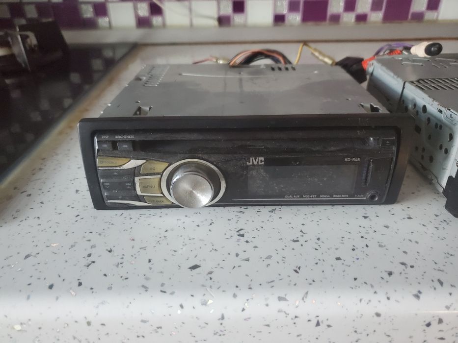 Vind 2casetofoane masina Cd