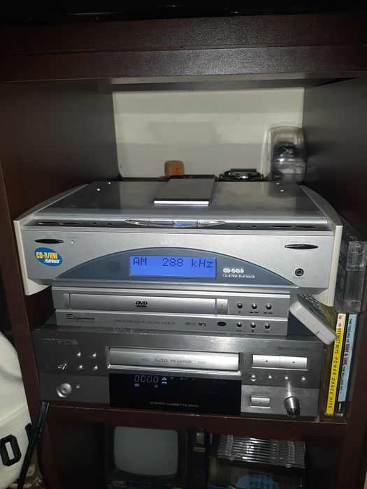 Jvc radio cd  sistem audio JVC