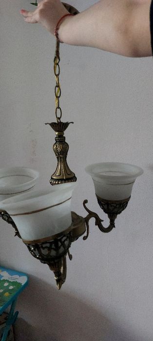 Продам люстру б/у