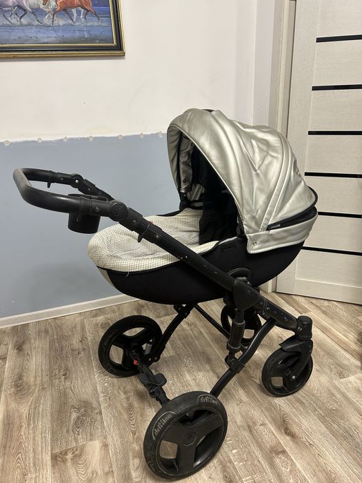 Коляска б/у с автокреслом