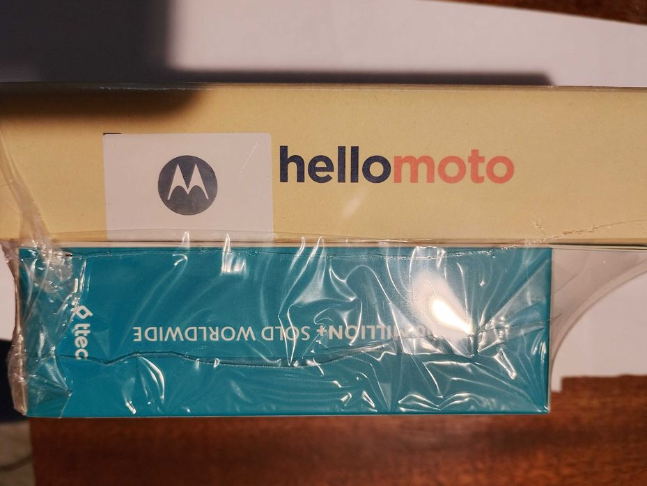 Продавам телефон  МОТОРОЛА g 05