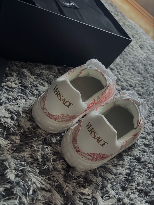 Оригинални кецове Versace