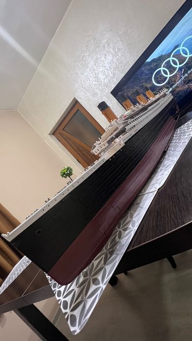 Продавам Титаник,масивен модел