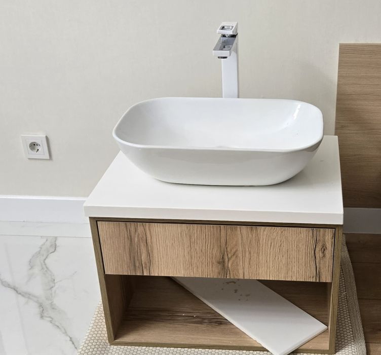 Раковина с тумбой