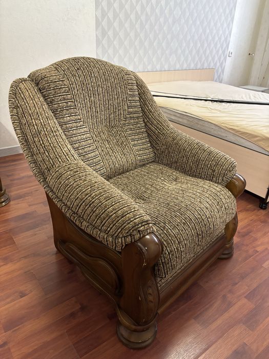 Продам кресло одноместное