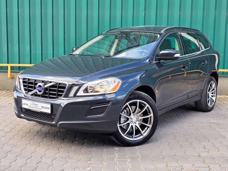 Volvo XC 60 4x4, incalzire scaune, 8 roti, carlig