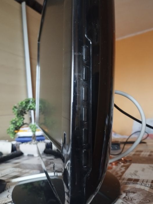 Монитор SAMSUNG с дистанционно