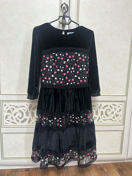 Платье нарядное