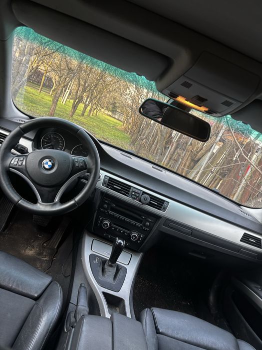 Dezmembrez Bmw seria 3 e91 330xd M57 231cp X-drive semi piele xenon