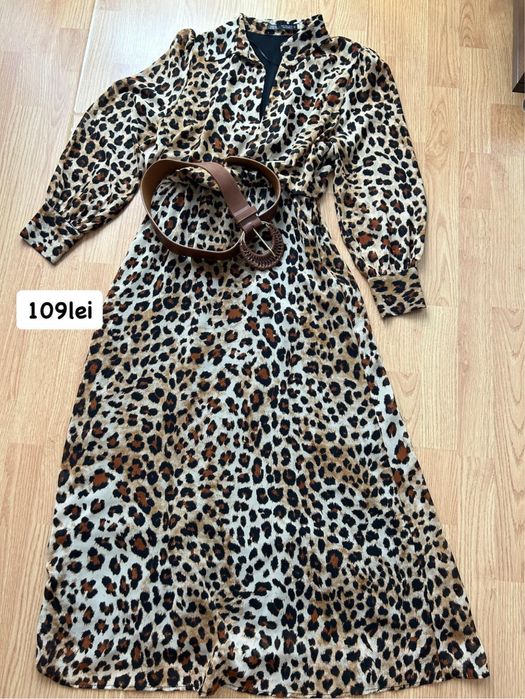 Se vand urmatoarele haine. In stare ft buna!