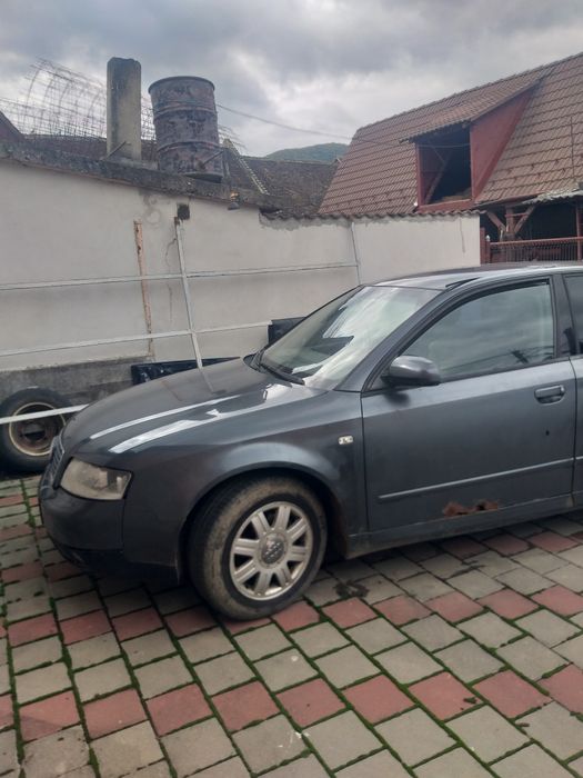Vand Audi A4 stare funcțională sau dezmembrare