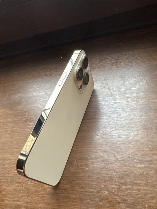 Продам Айфон IPhone 14 pro