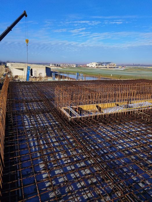 Echipa dulgheri zidari fierari construim case la rosu