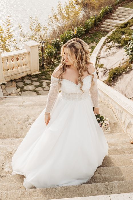 Rochie de mireasa cu perle