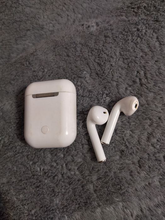 Айрподс с кейсом продам