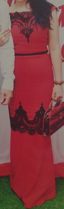 Платье красное вечернее