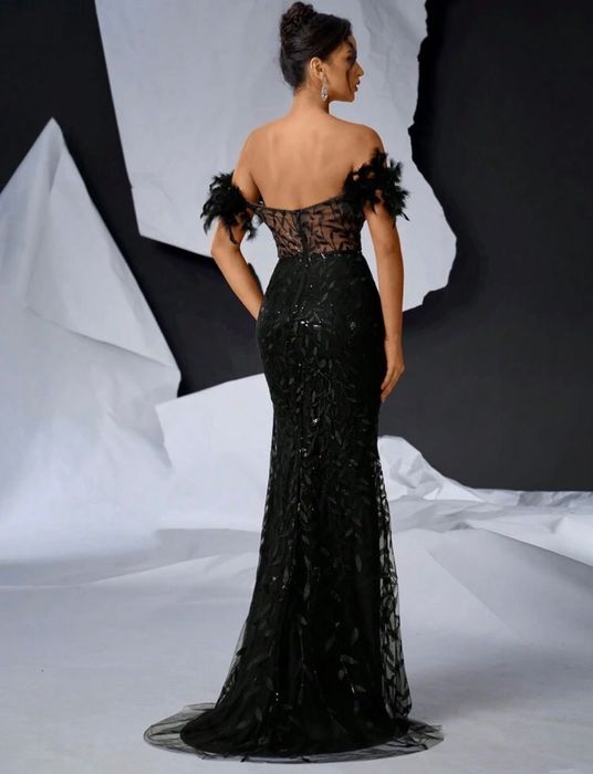 Елегантна рокля.